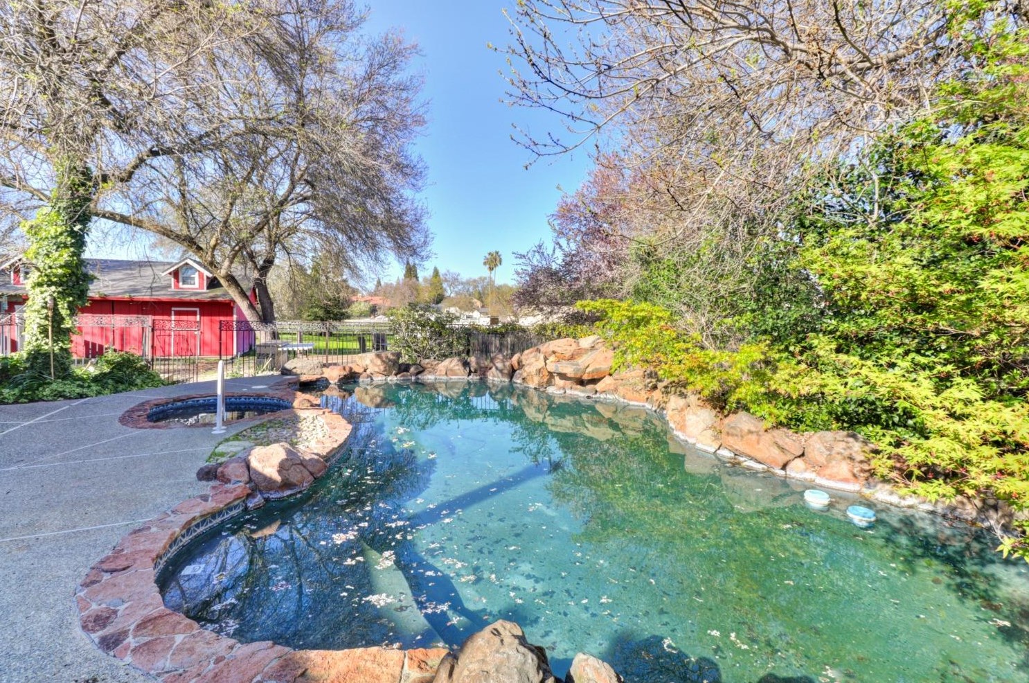 8677 Elm Ave, Citrus Heights CA  95662-2613 exterior