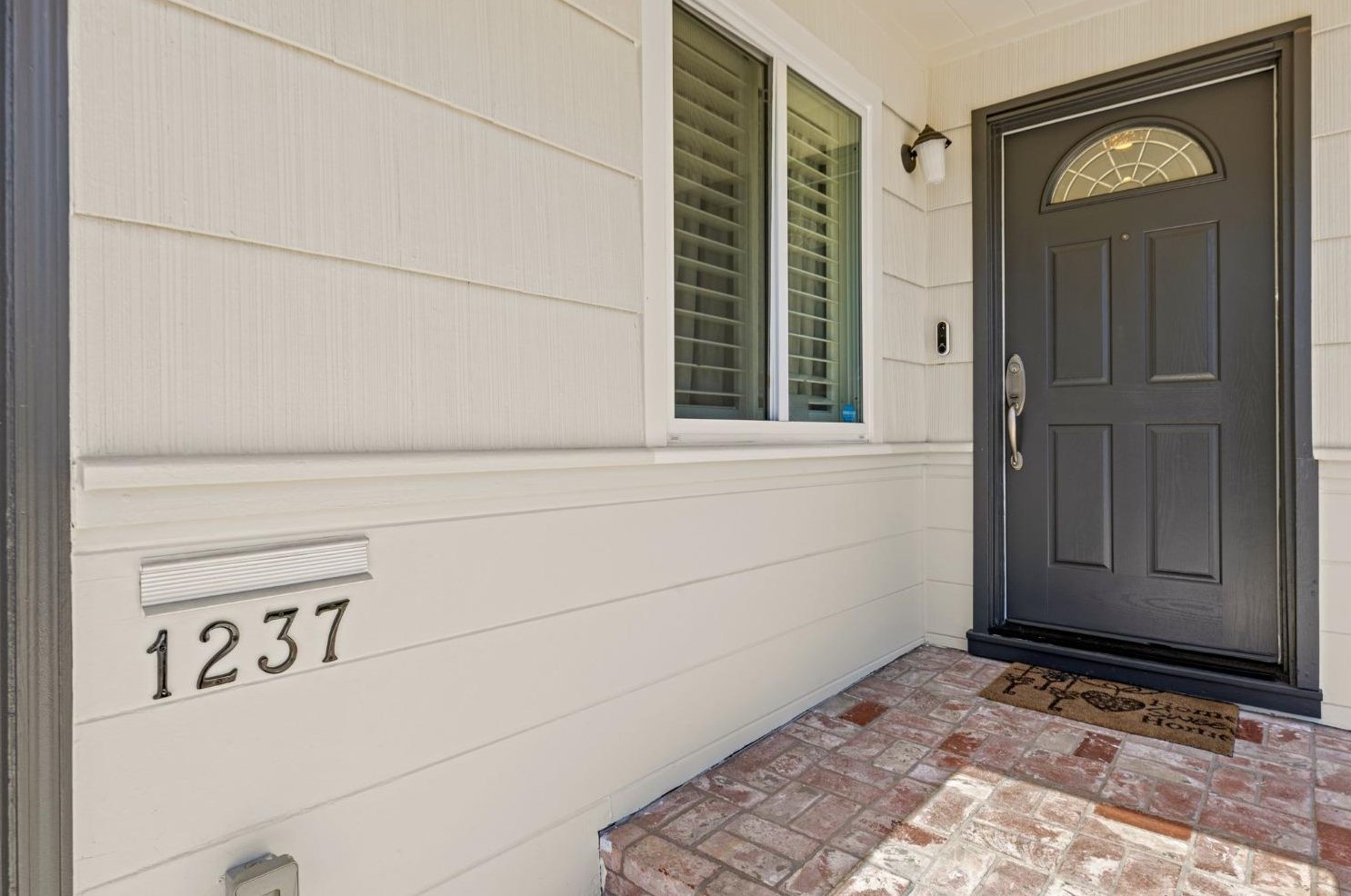 1237 Craig Dr, Concord, CA 94518-1505