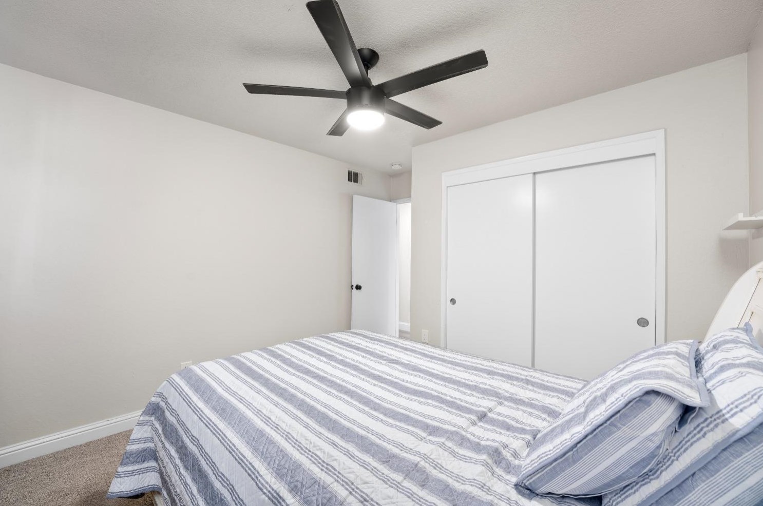 6826 Brookhaven Way, Citrus Heights CA  95621-6306 exterior