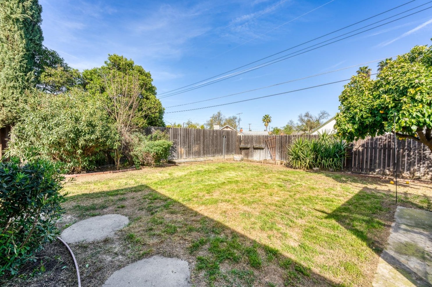 6826 Brookhaven Way, Citrus Heights CA  95621-6306 exterior