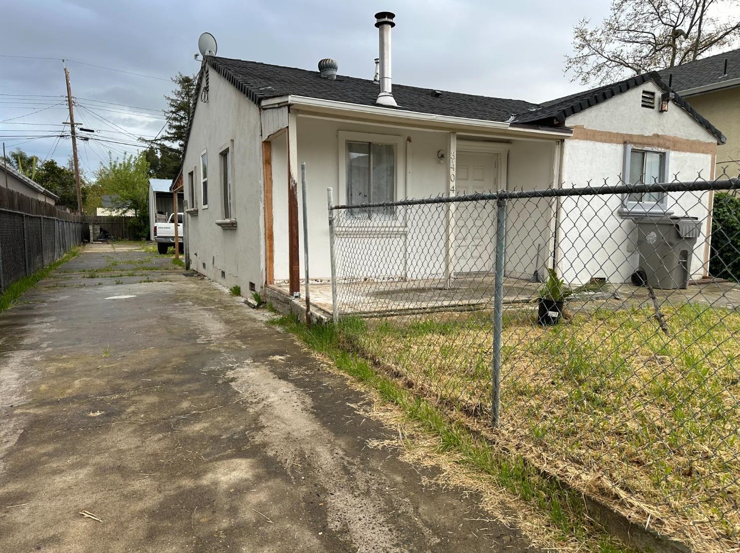 3404 22nd Ave, Sacramento, CA 95820-4411