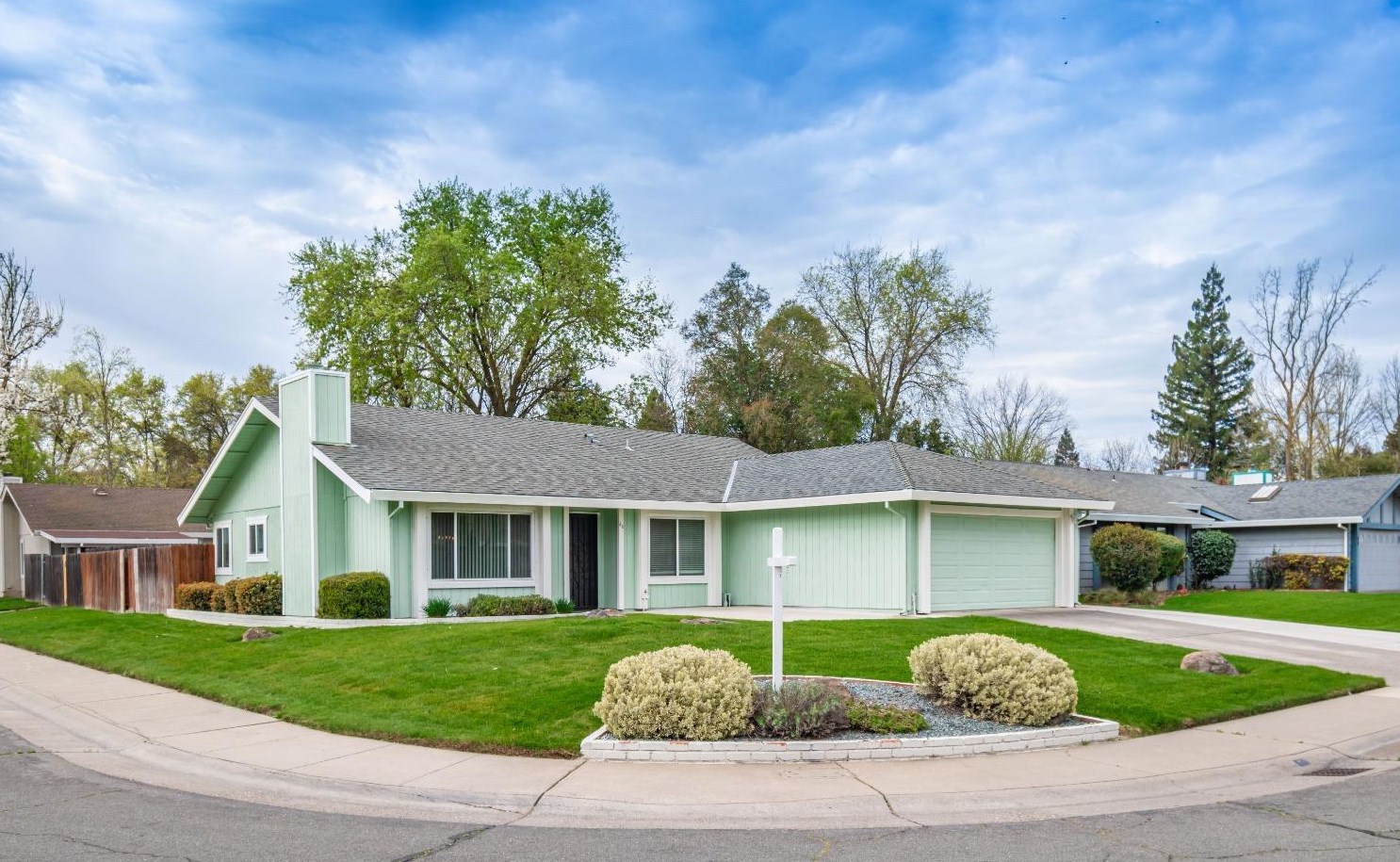 46 Stanislaus Cir, Sacramento, CA 95831-3732