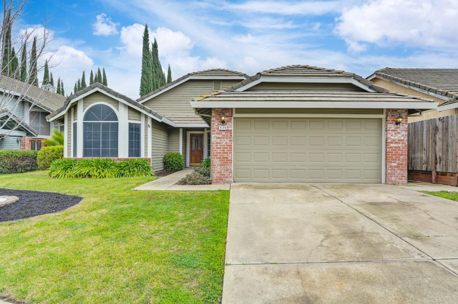 8126 Ackerson Way, Sacramento, CA 95843-5343