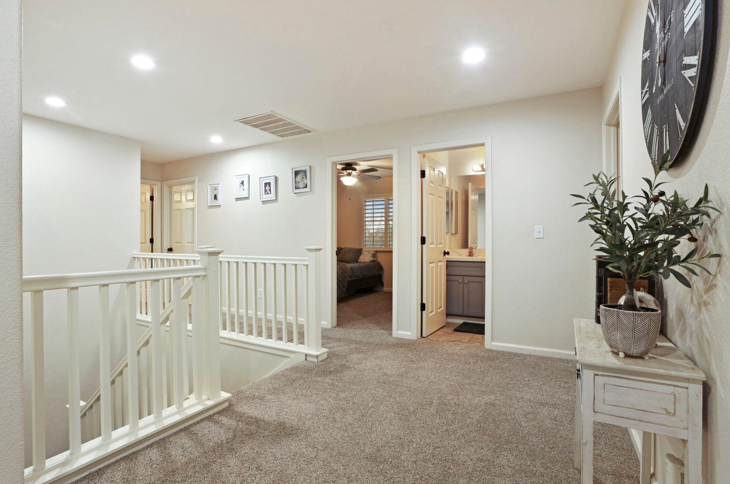 2325 Victory Ln, Turlock CA  95380-8423 exterior