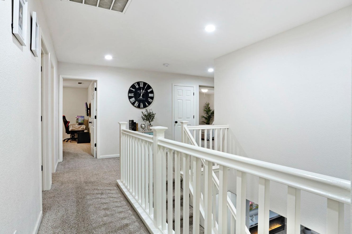 2325 Victory Ln, Turlock CA  95380-8423 exterior