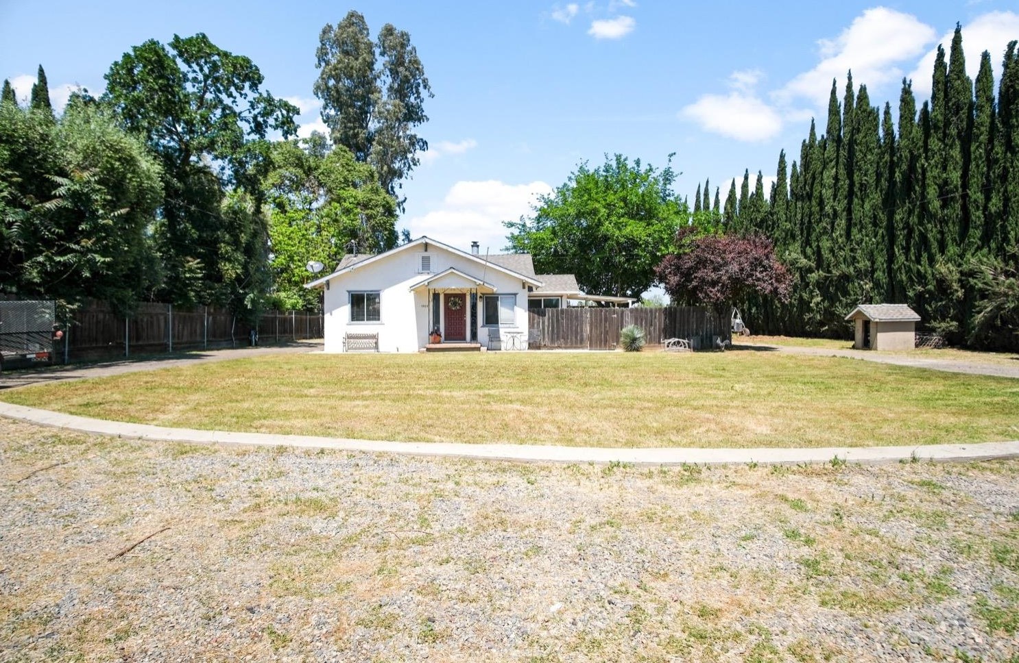 1905 Santa Fe Dr, Merced, CA 95340-4330