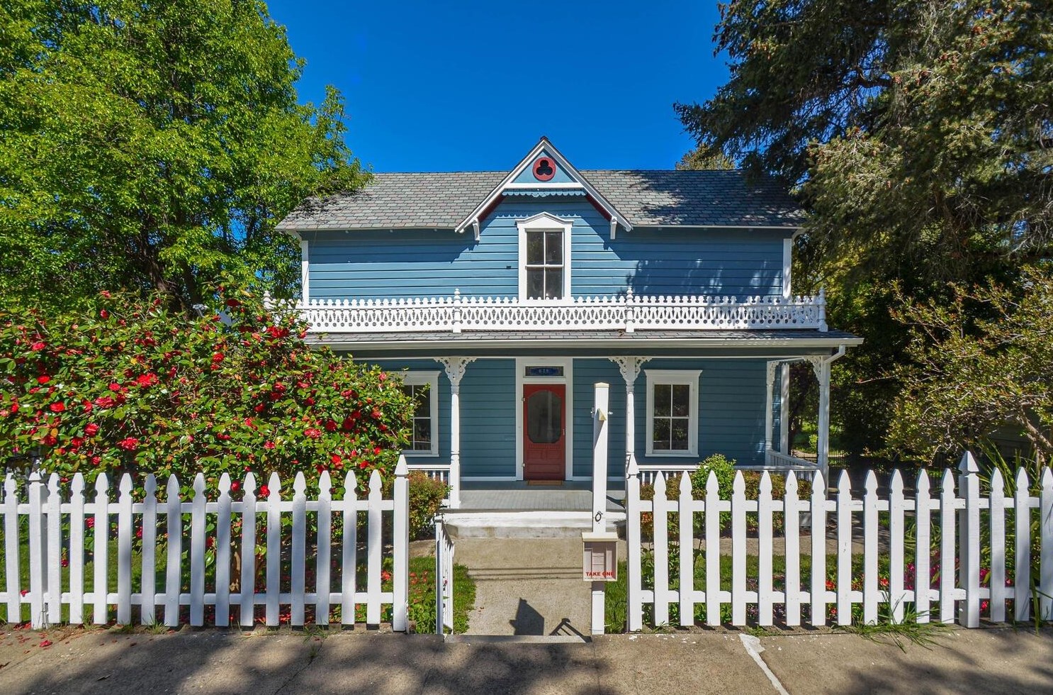 625 Pitt St, Jackson, CA 95642-2444