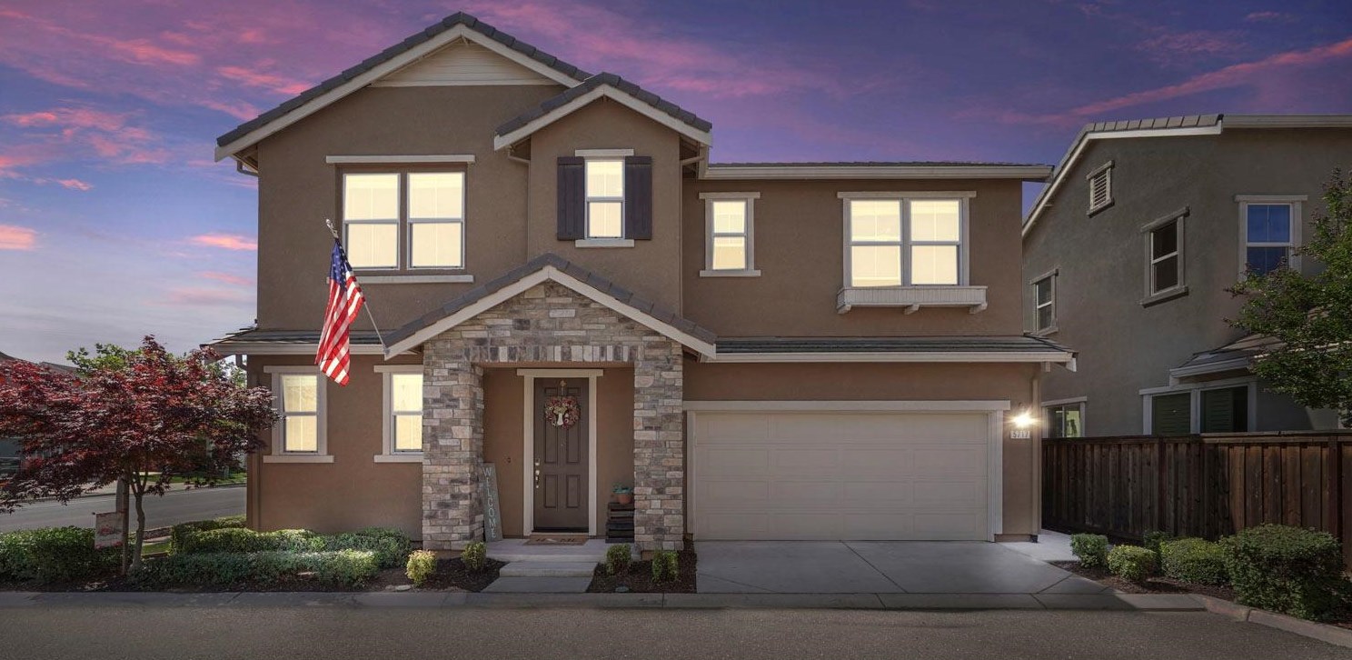 5717 Antique Rose Way, Riverbank, CA 95367-9510