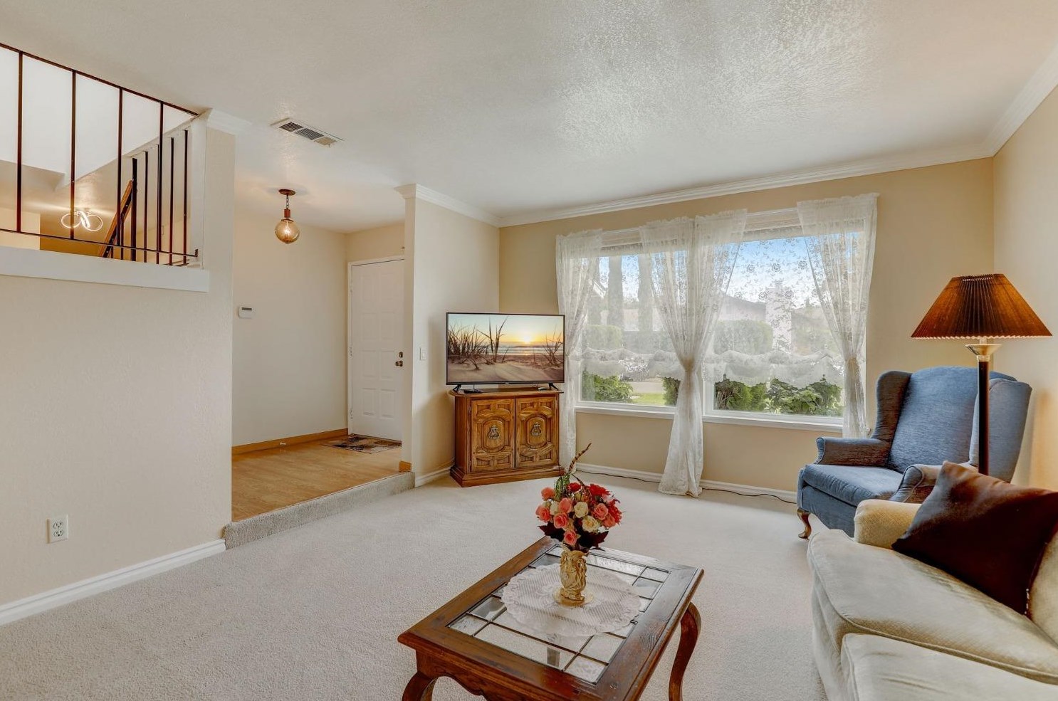 7201 Geowood Way, Citrus Heights CA  95610-3927 exterior