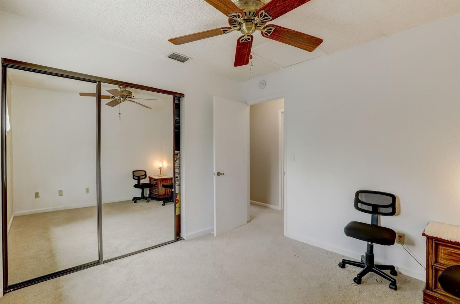 7201 Geowood Way, Citrus Heights CA  95610-3927 exterior