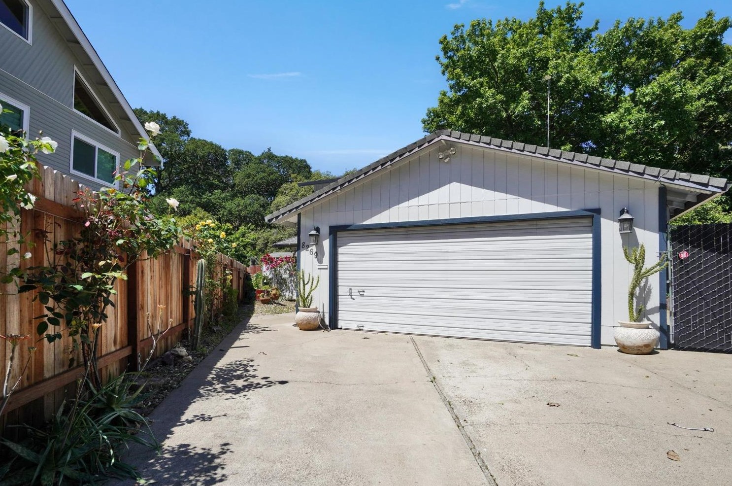 8269 Central Ave, Citrus Heights, CA 95662-3141