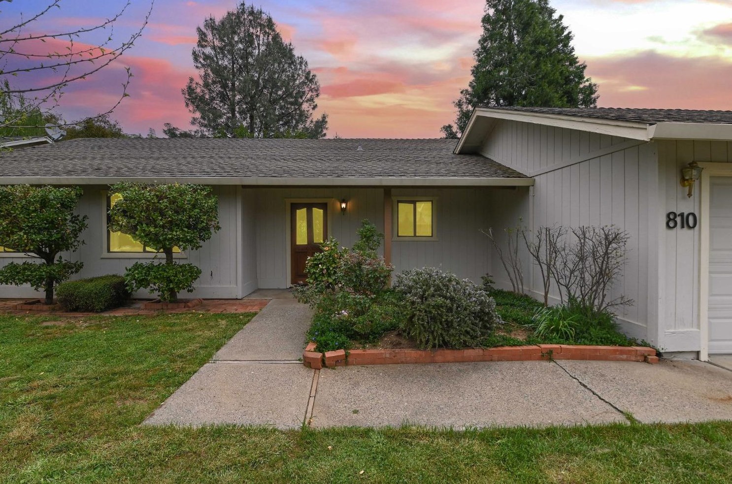 810 Stella Dr, Vallecito, CA 95247-9483