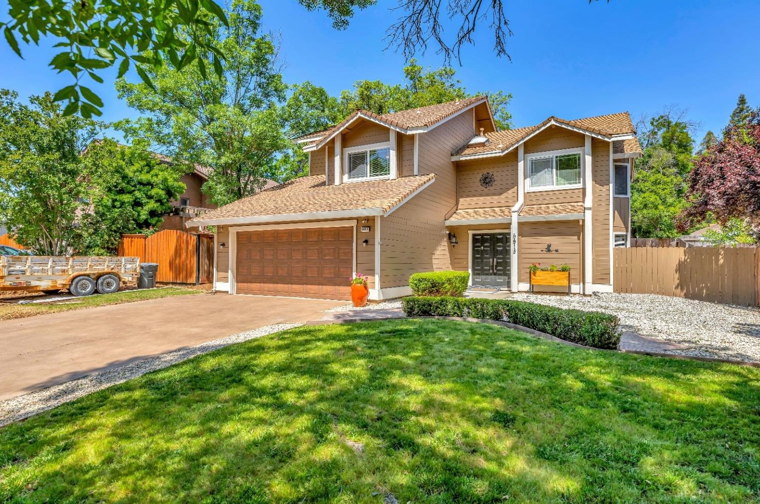 6613 Flaming Arrow Dr, Citrus Heights, CA 95621-4751