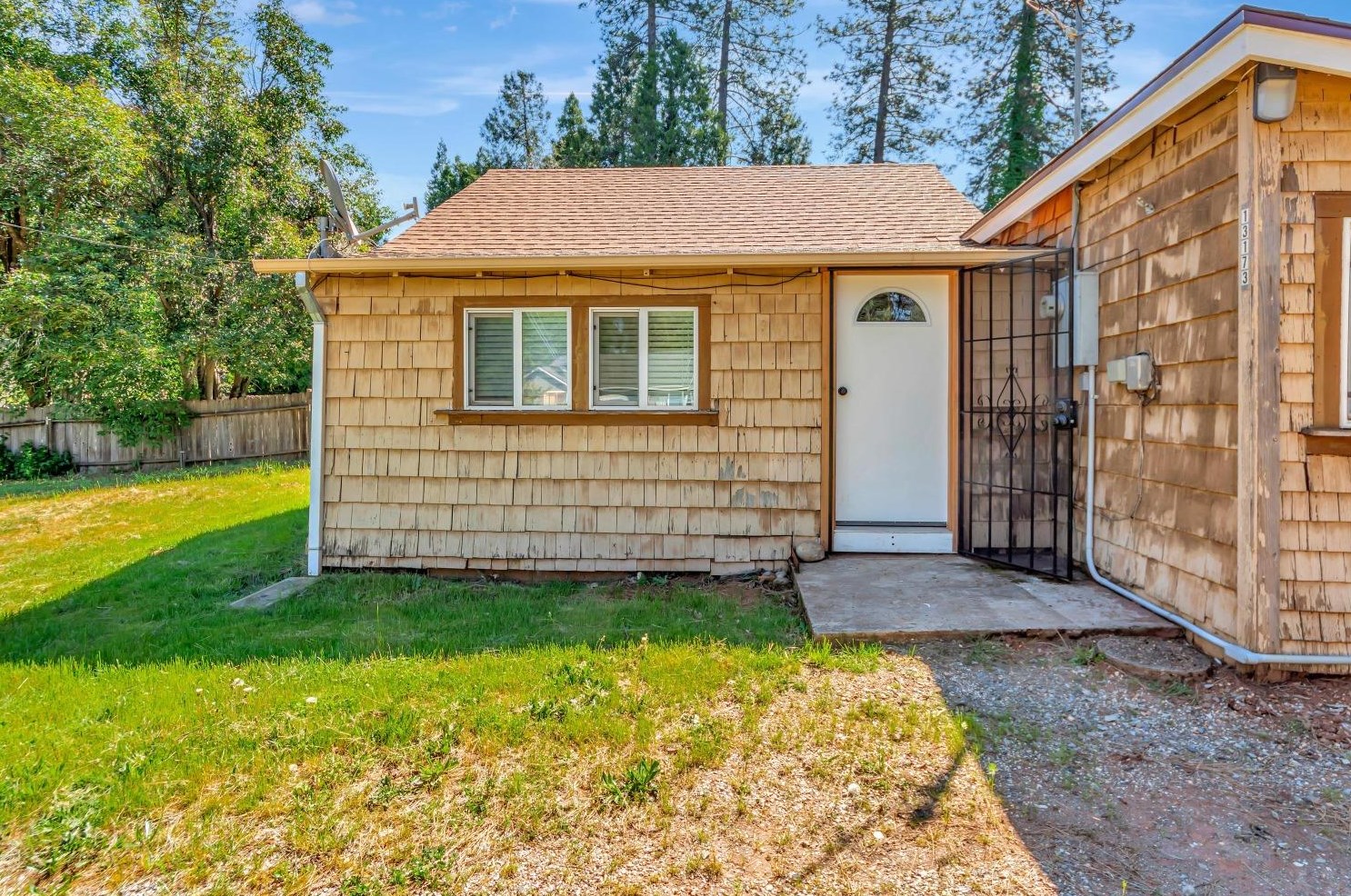 13195 Ridge Rd, Grass Valley CA  95945-4819 exterior
