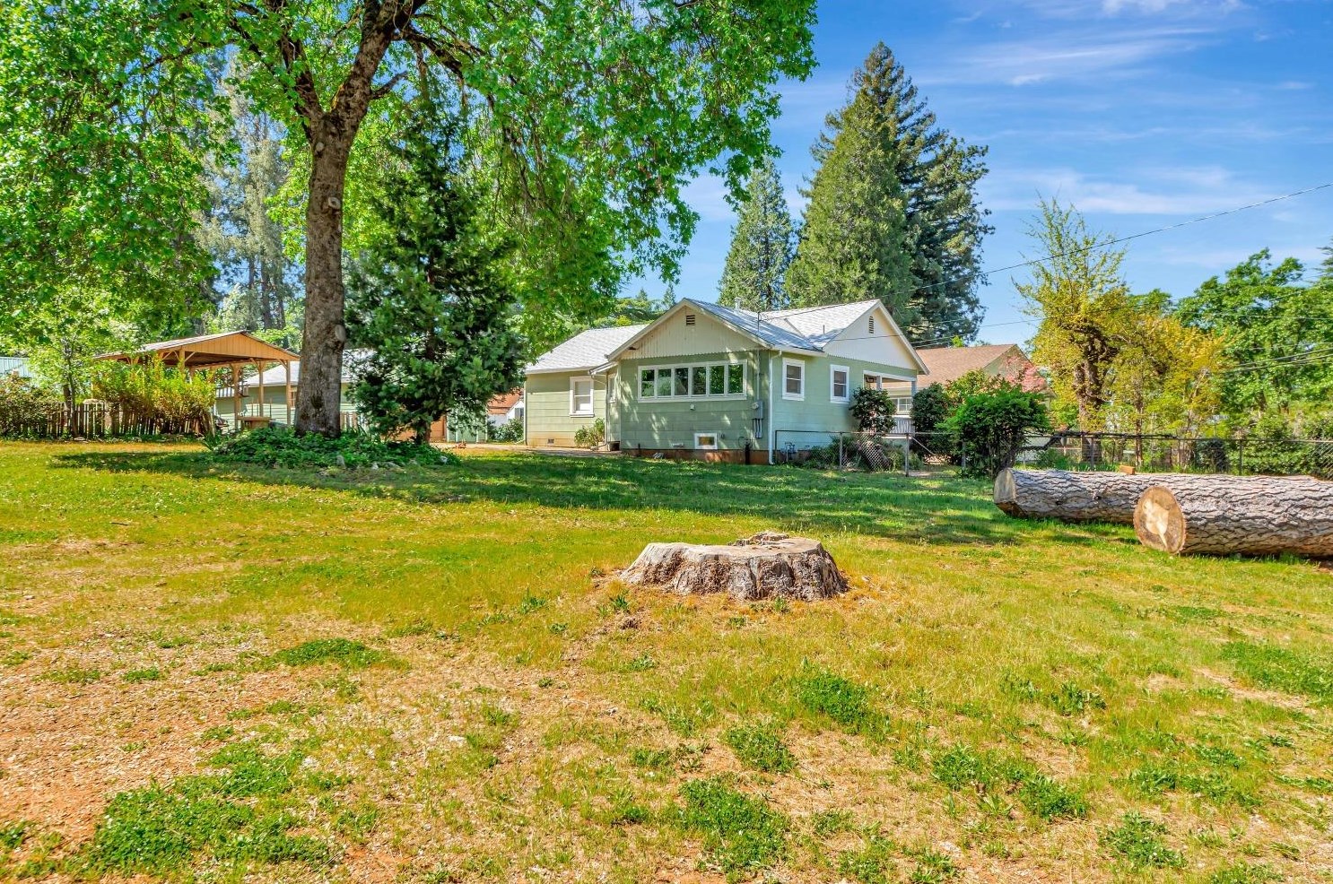 13195 Ridge Rd, Grass Valley CA  95945-4819 exterior