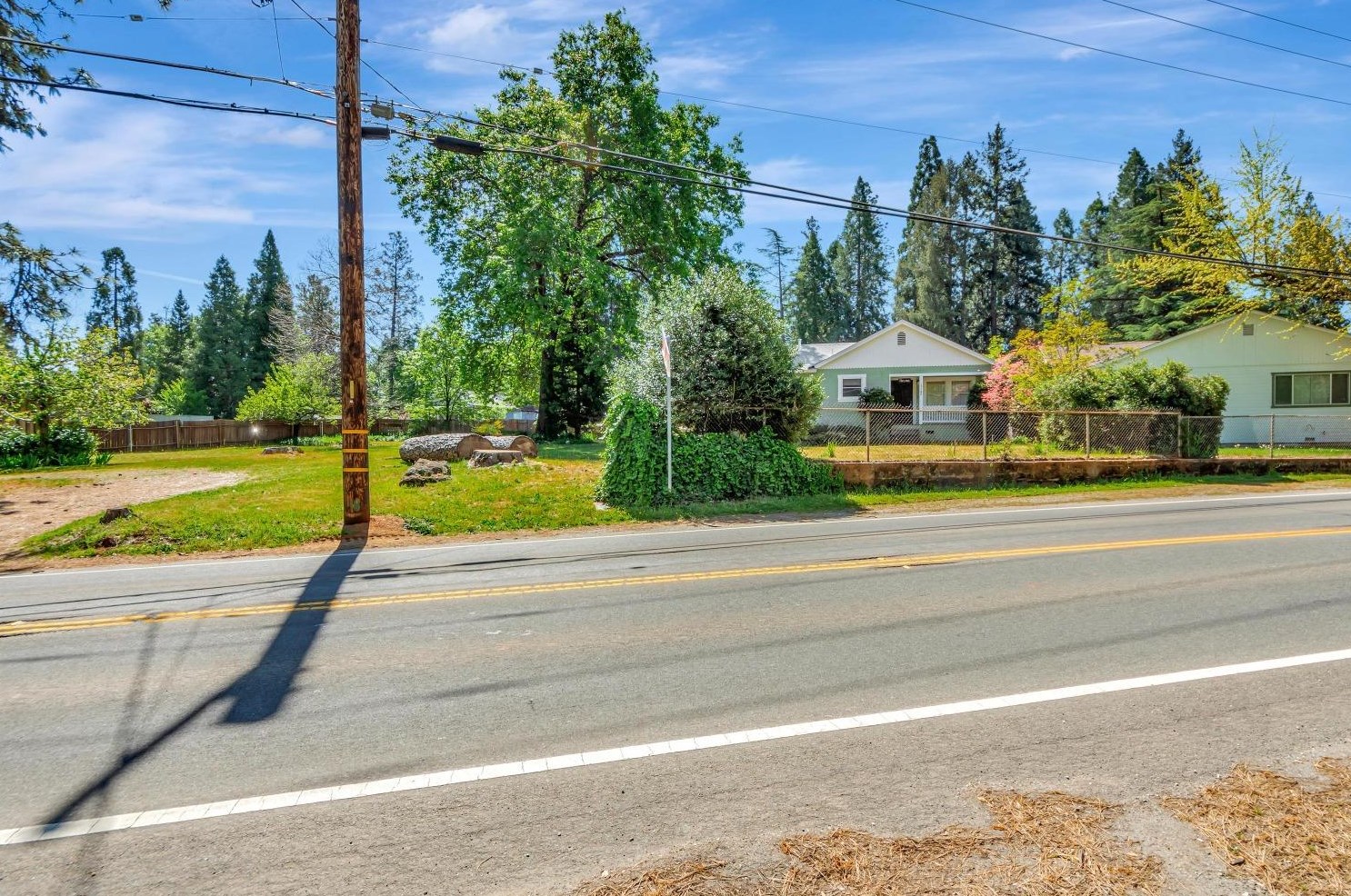 13195 Ridge Rd, Grass Valley CA  95945-4819 exterior