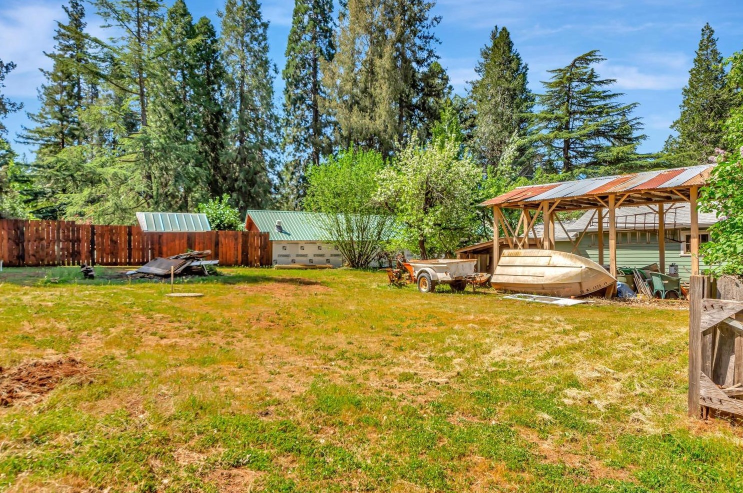 13195 Ridge Rd, Grass Valley CA  95945-4819 exterior