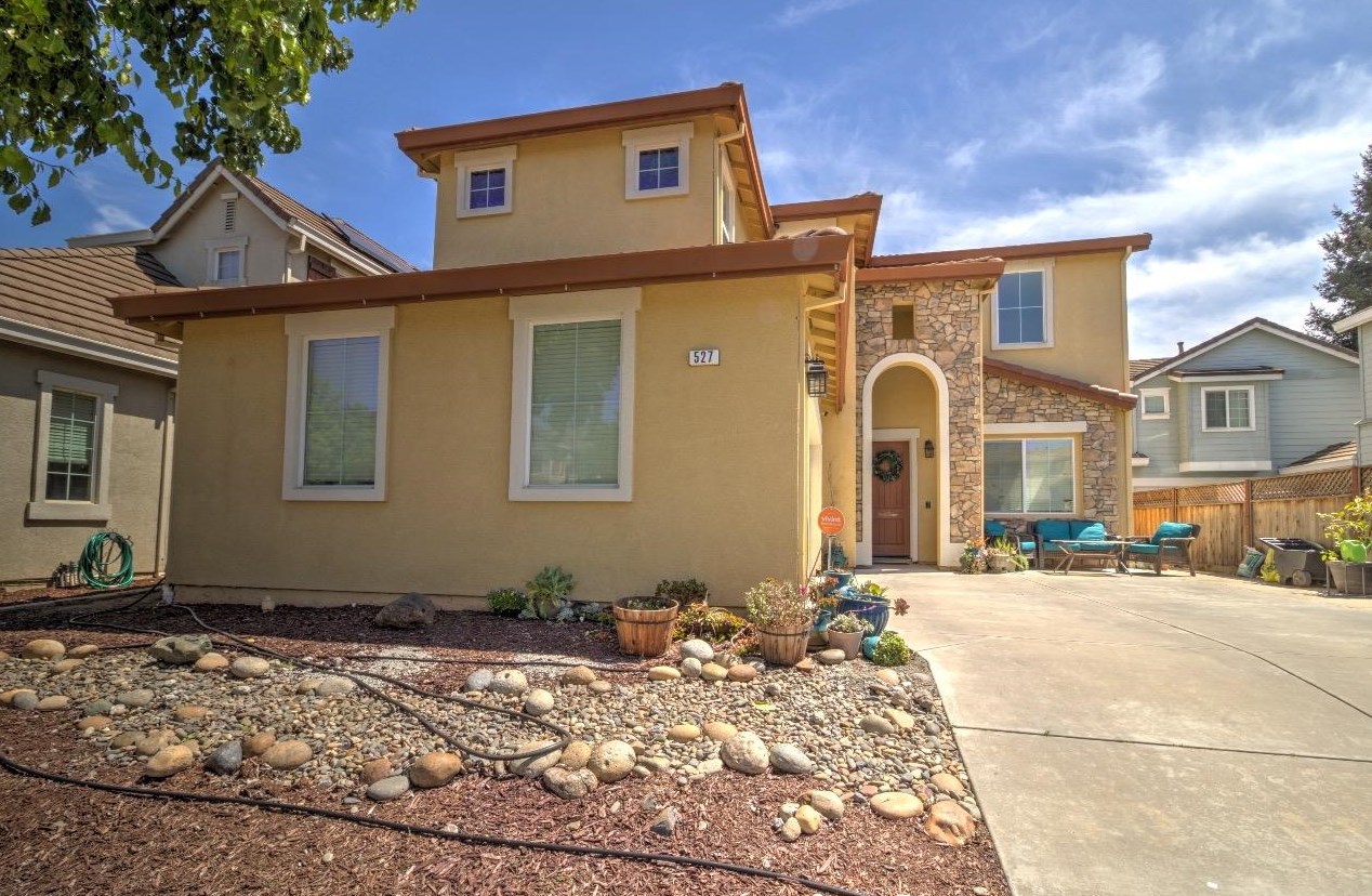 527 Stetson Dr, Valley Home, CA 95361-8689