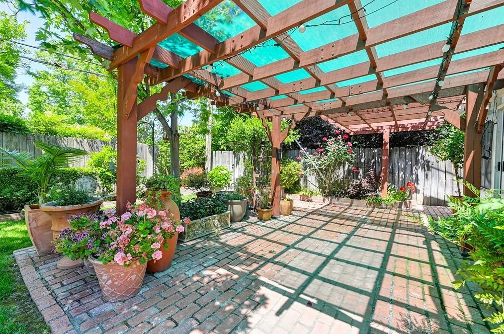 7236 Linda Sue Way, Citrus Heights CA  95621-7355 exterior