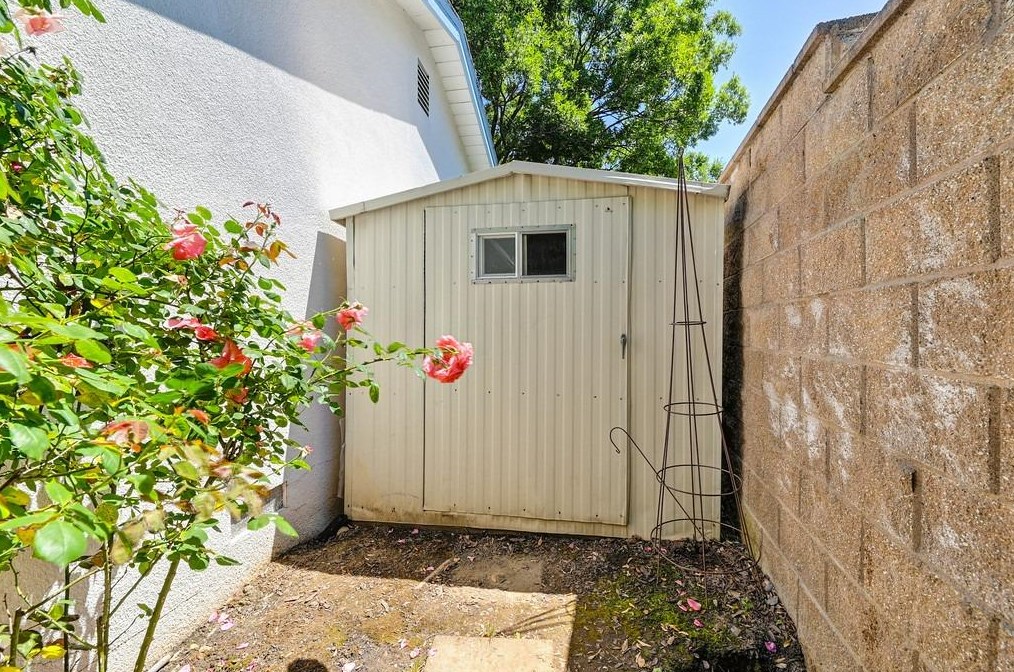 7236 Linda Sue Way, Citrus Heights CA  95621-7355 exterior