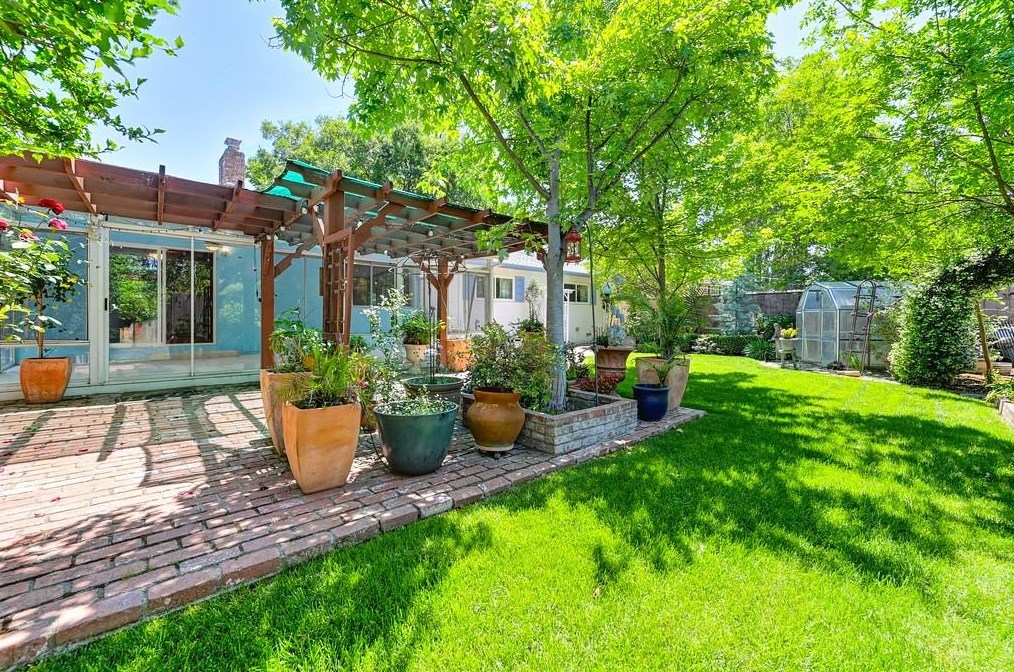 7236 Linda Sue Way, Citrus Heights CA  95621-7355 exterior
