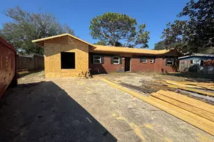57 NW Hemlock Dr, Fort Walton Beach, FL 32548 - Photo 2