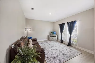 2421 Dakota Way, Crestview, FL 32536 - Photo 8