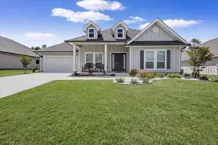 2421 Dakota Wy, Crestview, FL 32536 - Photo 1
