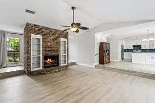 312 Florida Ave, Gulf Breeze, FL 32561 - Photo 2