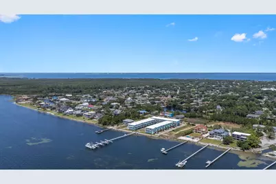 940 Sound Harbor Circle # 9, Gulf Breeze, FL 32563 - Photo 2