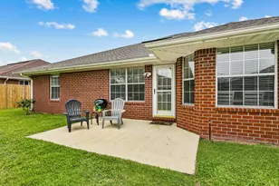2298 Heritage Circle, Navarre, FL 32566 - Photo 30