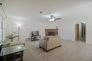 5708 Bentley Cir, Milton, FL 32570 - Photo 14
