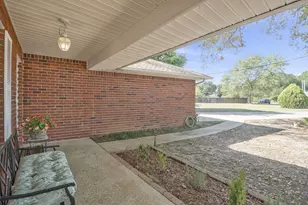 5708 Bentley Cir, Milton, FL 32570 - Photo 36