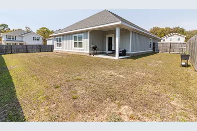3172 Heritage Oaks Circle, Navarre, FL 32566 - Photo 4