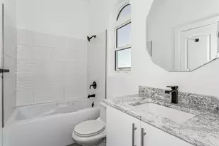 21 E Galvez Ct, Pensacola Beach, FL 32561 - Photo 38