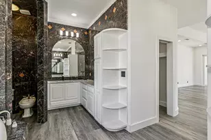 21 E Galvez Ct, Pensacola Beach, FL 32561 - Photo 44