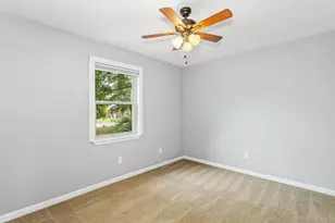 4572 Kelly Ln, Gulf Breeze, FL 32563 - Photo 14