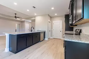 7727 Piper Cir, Milton, FL 32583 - Photo 10