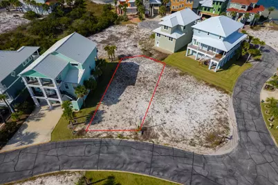 7660 Key West Drive, Navarre, FL 32566 - Photo 2