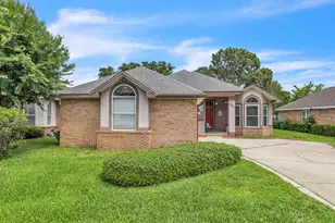 921 Shalimar Point Dr, Shalimar, FL 32579 - Photo 1