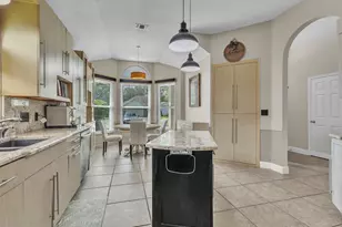 921 Shalimar Point Dr, Shalimar, FL 32579 - Photo 8