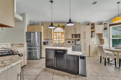 921 Shalimar Point Drive, Shalimar, FL 32579 - Photo 2