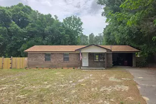 215 Aza Pl, Crestview, FL 32539 - Photo 6