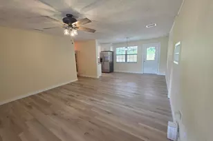 215 Aza Pl, Crestview, FL 32539 - Photo 10