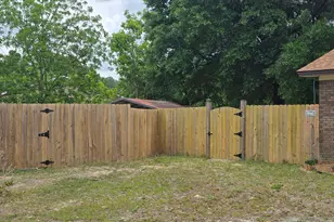 215 Aza Pl, Crestview, FL 32539 - Photo 8