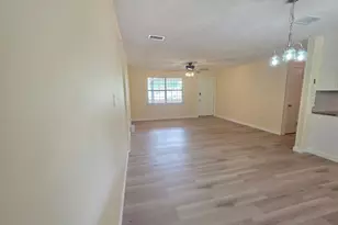 215 Aza Pl, Crestview, FL 32539 - Photo 12