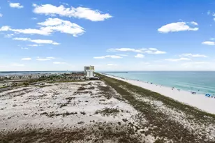 8271 Gulf Blvd, Navarre, FL 32566 - Photo 20