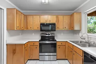 1026 Woodlore Cir, Gulf Breeze, FL 32563 - Photo 16