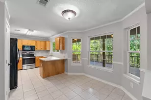 1026 Woodlore Cir, Gulf Breeze, FL 32563 - Photo 12