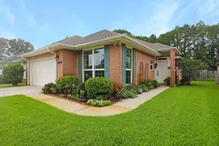 1449 Champions Green Dr, Gulf Breeze, FL 32563 - Photo 2